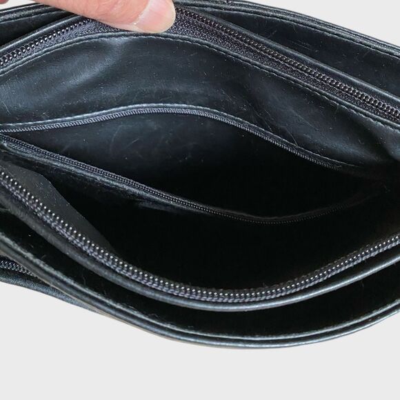 Tignanello Black Leather Crossbody Shoulder Bag Tassel Charm Pockets Adjustable - Picture 12 of 16